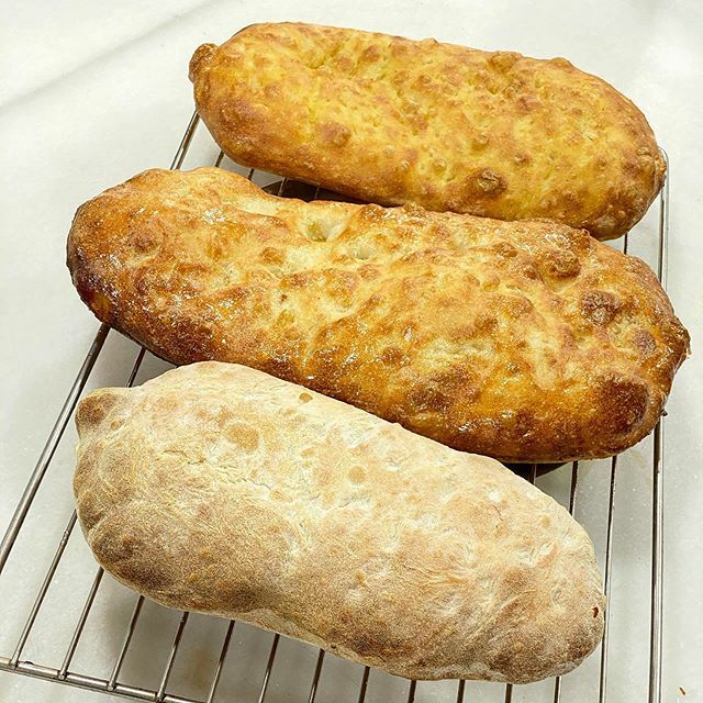 Volver al origen te hace crecer! A mis 13 años mi primer amor fue un barreño lleno de masa madre, cuatro paredes llenas de harina, una mesa y un rodillo...🥖🍞👨🏻‍🍳🙌🏽❤ @juanlu.lu . . . . . . . . . . . . #lucocinayalma #juanlú #juanlufernandez #lúcocina… ift.tt/3aCd3AC