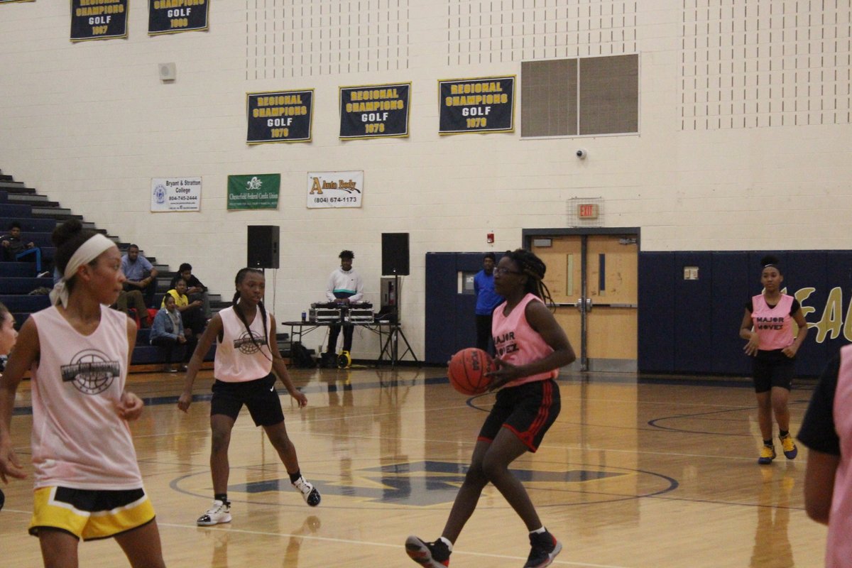EpicScouting's tweet photo. Rising Stars Middle School Game #MMBR
Shooters Stand Up. That's just what SG Nylah Wilson did making 5 of 5 3s and coming out as the team MVP. She isn't short on energy and hustles on both ends. Looking forward to watching her in the coming years. #FitOverLevel #EpicScout https://t.co/a8Th223724