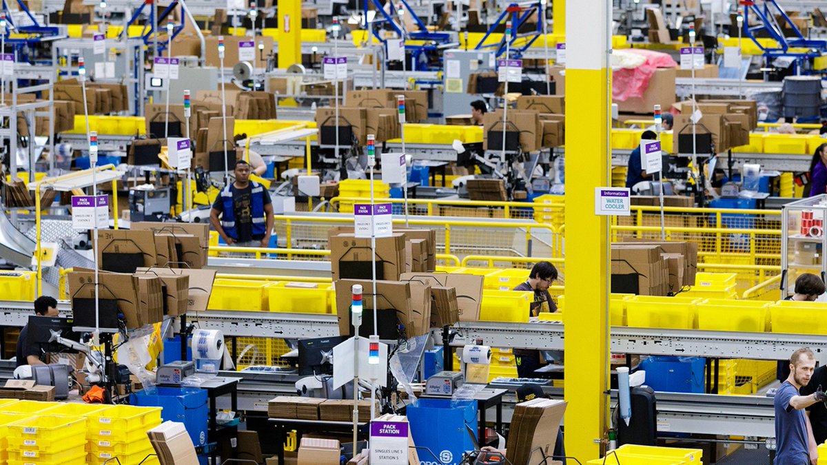 athenaforall's tweet image. Amazon relies heavily on high-churn model, continually replacing workers in order to sustain dangerous + grueling workplace demands, says new report by @athenaforall member @NELPnews. REPORT: bit.ly/3cBOu8z #humansnotrobots #weareathena
