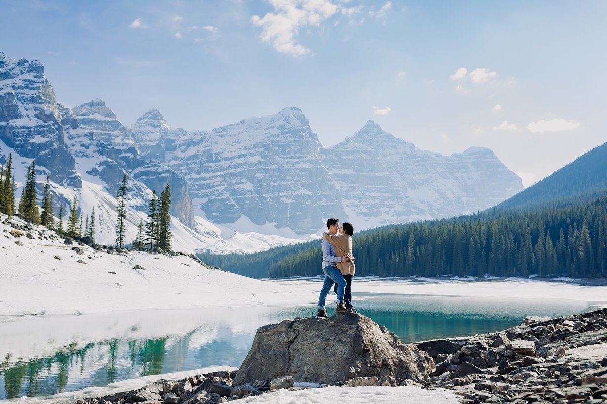 ENV_photography's tweet photo. First Moraine Lake session from 2019 on the blog today! https://t.co/c9vy4r8z4o #morainelake https://t.co/EUJadEr16X