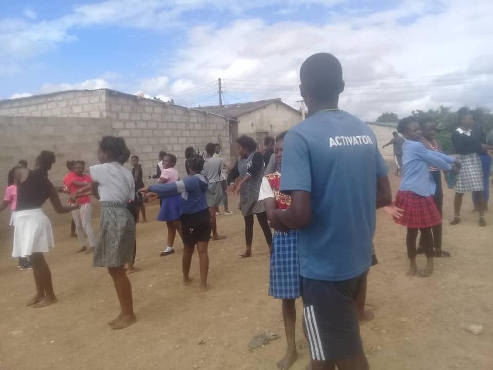 VolunteerZambia's tweet photo. Great to see the Chibolya Netball Hub training at Marvellous Education Centre
#Chibolya #Netball #Hub #HubSite #Impact #Training #Coach #GirlsInSport #Zambia https://t.co/0XKzUcHyxP