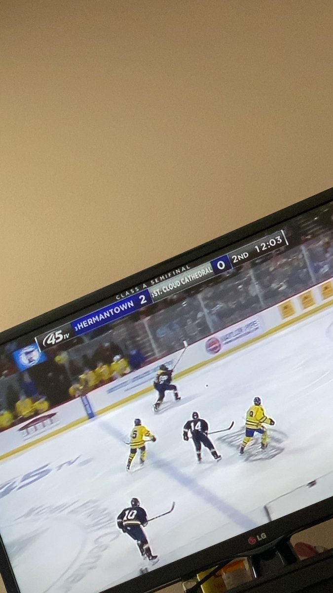 Shorttrack48k's tweet photo. Awesome game so far but where’s EGF? #tourneyson45TV https://t.co/kqvwPuQAPm
