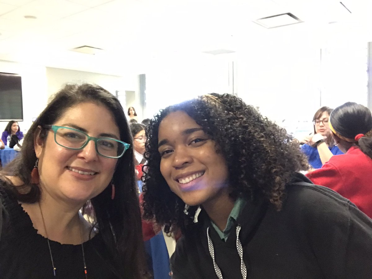Sefini's tweet photo. So cool! Found a #SeedOfSuccess from our first class at the event I’m at! A senior planning on studying Chemistry @uprrp & doing neuroscience research, she told me her interests began after a visit to a neuro lab during our workshop. 😳😭😍 https://t.co/RGZRtjCIBX
