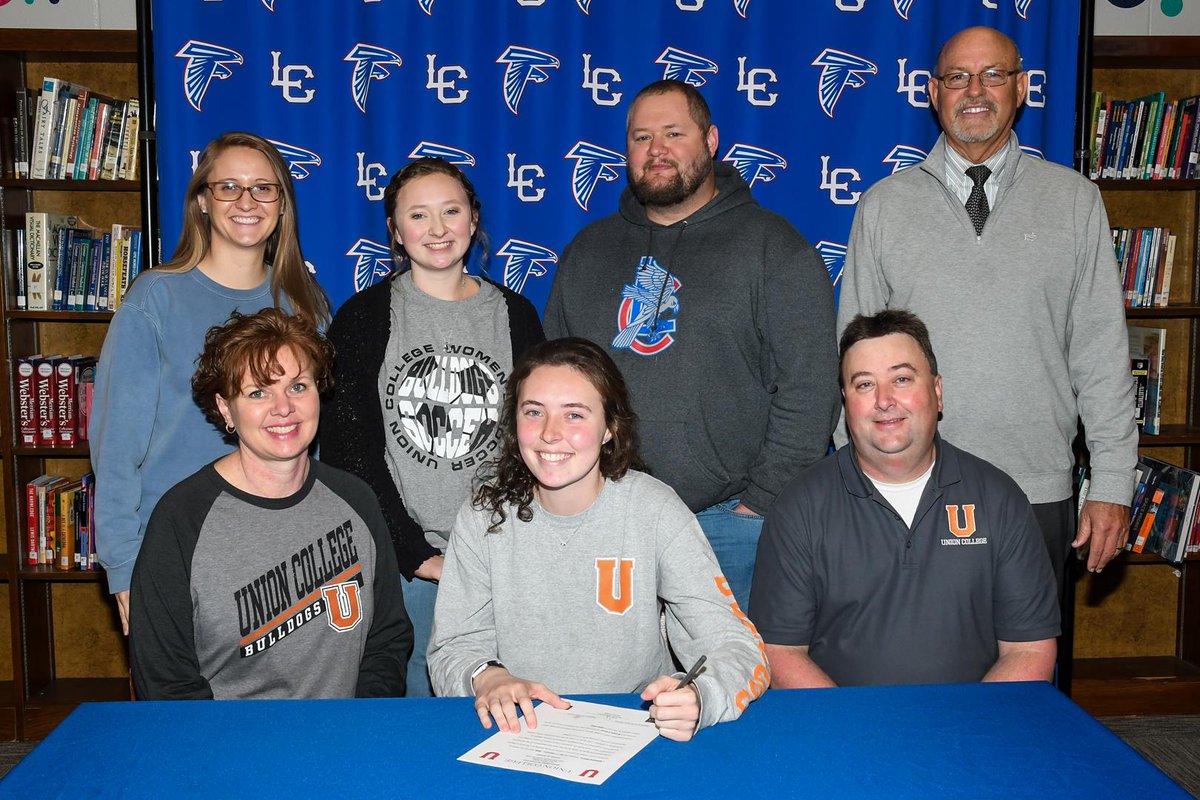 pmhsports's tweet photo. Lincoln County High School's Makenna Morris signed this morning to continue her education as a student/athlete playing soccer for Union College. https://t.co/Ar6zxwEZ41