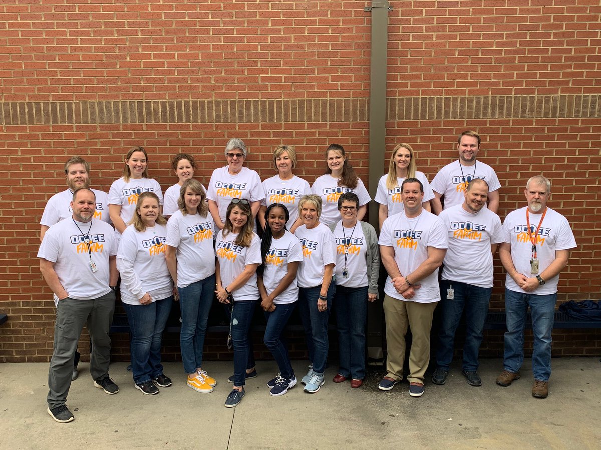 OcoeeMiddle1's tweet photo. Just a few pictures of our #OcoeeFamily! New branding, same passionate people pouring into the students of Ocoee! #LeadtheCharge https://t.co/m6ioKBGjtP