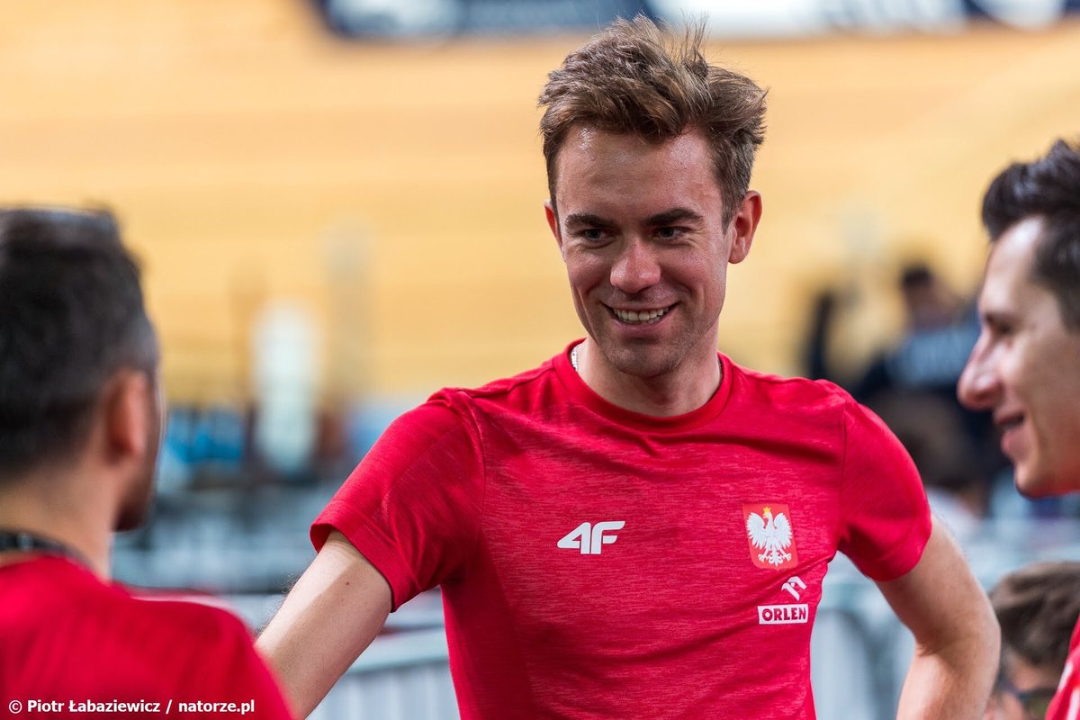 wojtekpszczola's tweet photo. Don’t worry, 🐝 bee happy 😃
📸 by P.Łabaziewicz
.
.
.
#pknorlen #verva #stopcafe #grupasportowaorlen #orlenteam #4fofficial #pzkol #pkol #jestesmyjednadruzyna #teampoland #polska #trackworlds2020 #berlin #smile #happy #dontworrybehappy #tbt #fridaymood #instagood #mrBee https://t.co/BzW98E9pna