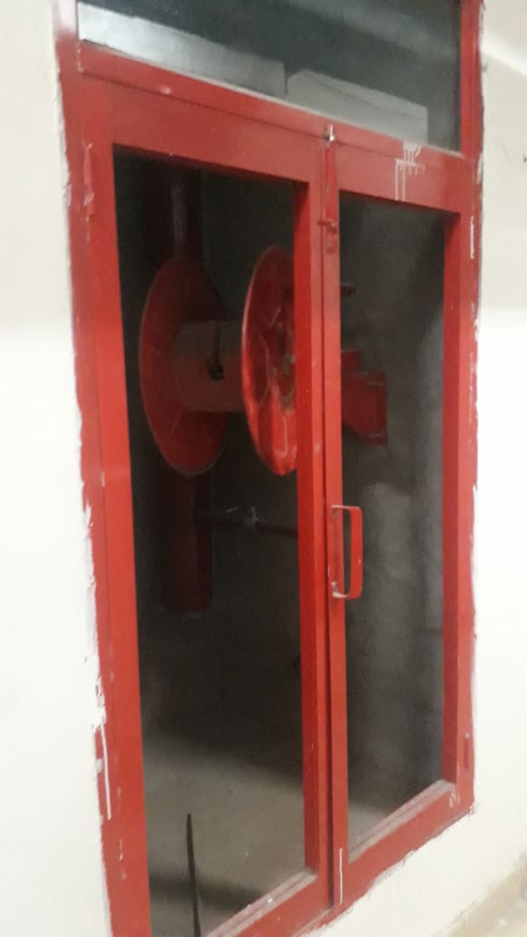 raj_73564's tweet image. @fireserviceup @Uppolice Please visit Supertech Eco village-2 Society for checking Fire Equipment .There is no Proper Safety Equipment to handle fire Tragedy,if happens. No fire Extinguisher in every floor.