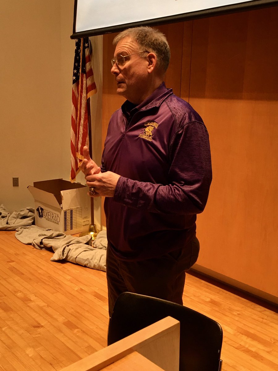 Now reflecting on “Leasons Learned From 32 Years Of Single Wing” is Bob Howard, Head Coach at Webster City HS in Webster City, IO #singlewing #singlewingconclave