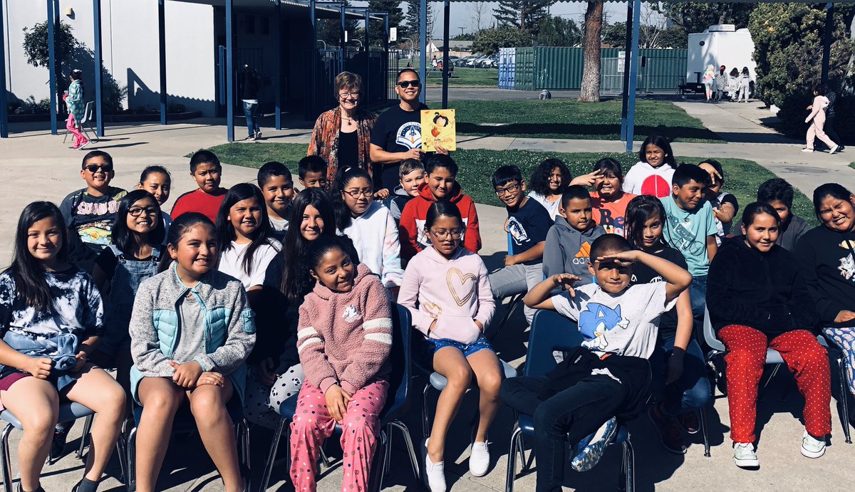 mr_lapiad's tweet photo. School visit by Alexis O’neill, author of the Recess Queen. #RioLindo https://t.co/ZMjG9ogsD4
