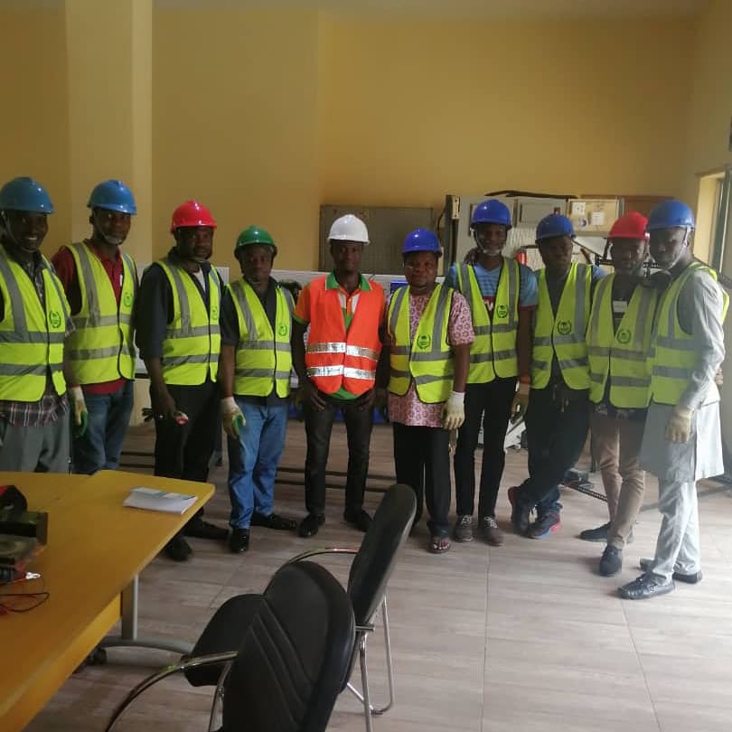 astevengroup's tweet photo. Renewable Energy Technology Training Institute (RETTI) in collaboration with ASREA held a one-week SPVI training which started on the 2nd March 2020. The training was concluded today with certification to the trainees. #sdg7 #training #astevengroup #asrea #spvitraining #solar https://t.co/KX4dLMGANE