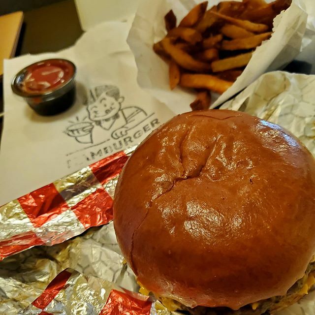 Forgot to meal prep for today, so I am treating myself to a <a href="/hamburger/">ellis 🍔</a>.stan to celebrate one week <a href="/codeplatoon/">rod</a>

#chicago #worklife  #startup #letsparty ift.tt/2TsmQDm