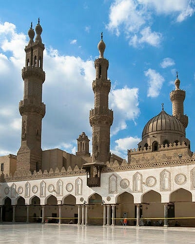 LiaArchitecture's tweet photo. Source : introduction à l'histoire de l'architecture islamique " brahim benyoucef "

#architecture #architecte #archidz #decodz #Algérie #Alger #architectureislamique #islam #mosquée #Égypte #archilifestyle #quote #archiquote https://t.co/hwjTLgR8Mn