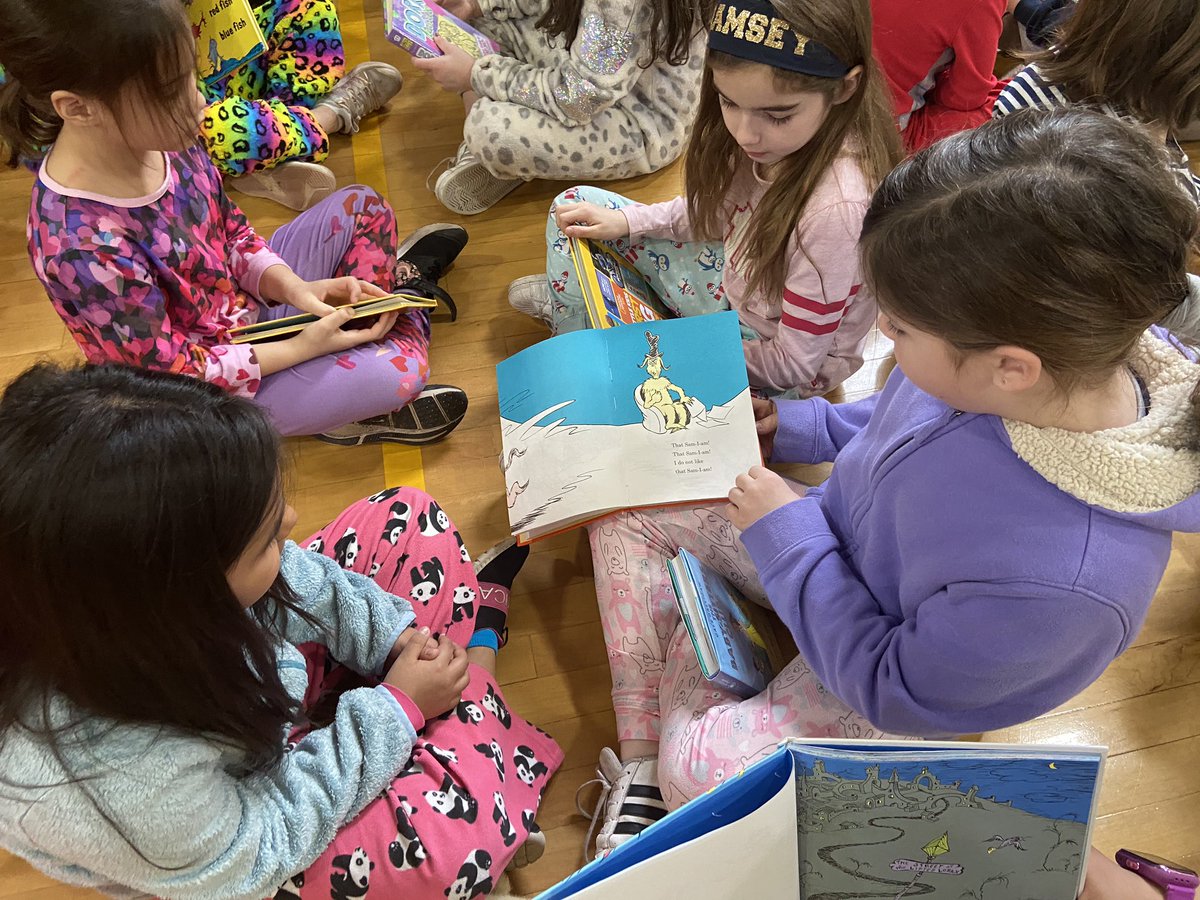 MsCastrovinci's tweet photo. School pride PJ Read-In! 3C loved reading to the 1st graders today! Awesome way to share our love of reading and kick off our Friday! https://t.co/usTyKOgzQC