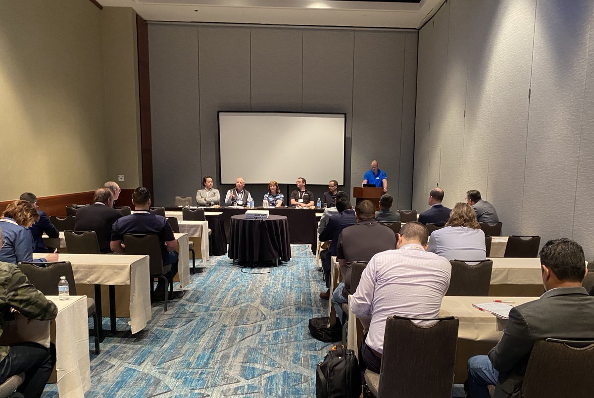 IAMRobotics's tweet photo. Great discussion on the @highjump #Elevate panel “10 Things to Know About #Robotics in the #SupplyChain”. #HighjumpElevate #Elevate2020 https://t.co/cXnJPpOx8F