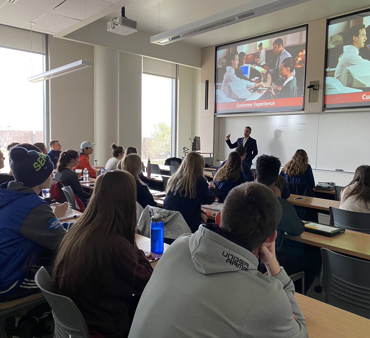 RowanAMA's tweet image. Thank you to Dave Pereria for speaking to everyone all about Digital Marketing. Also thank you to everyone who came out! Hope everyone has a great weekend!