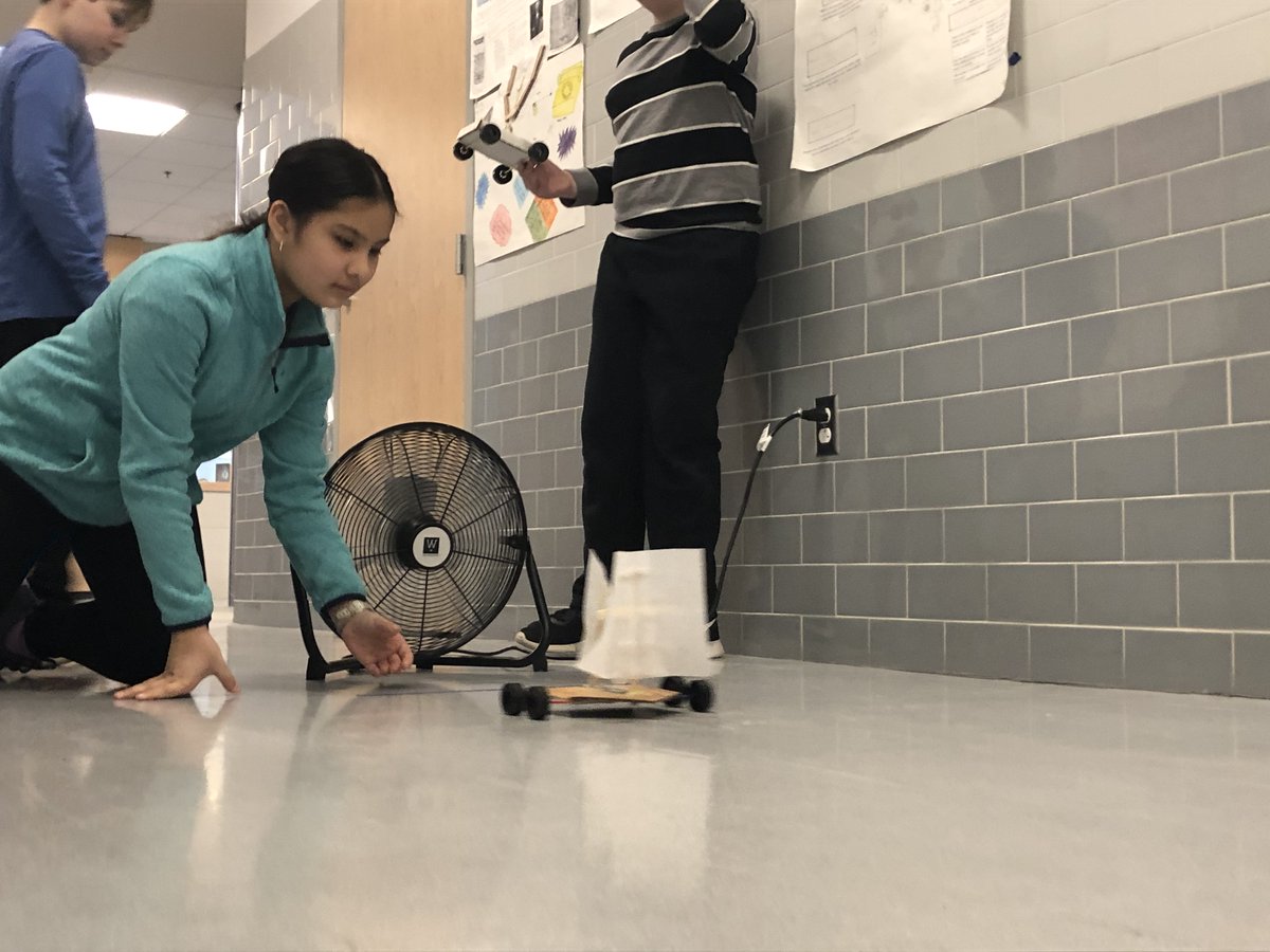 GalvinSTEM's tweet photo. 6th graders are almost ready to race their sail-cars! https://t.co/U7dTm5Cy56