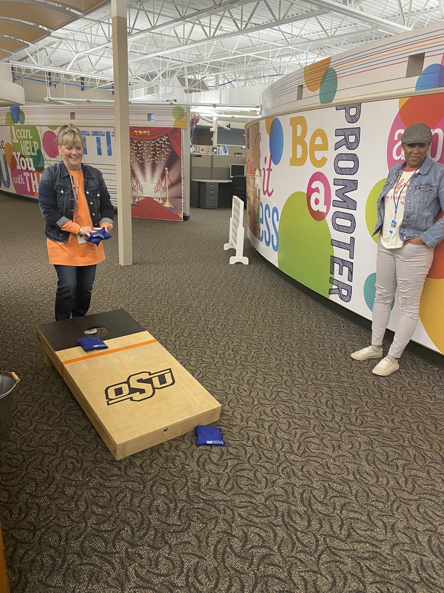heatherd424v's tweet photo. AT&amp;T family having some fun for employee appreciation. https://t.co/xbpZJkxaC9