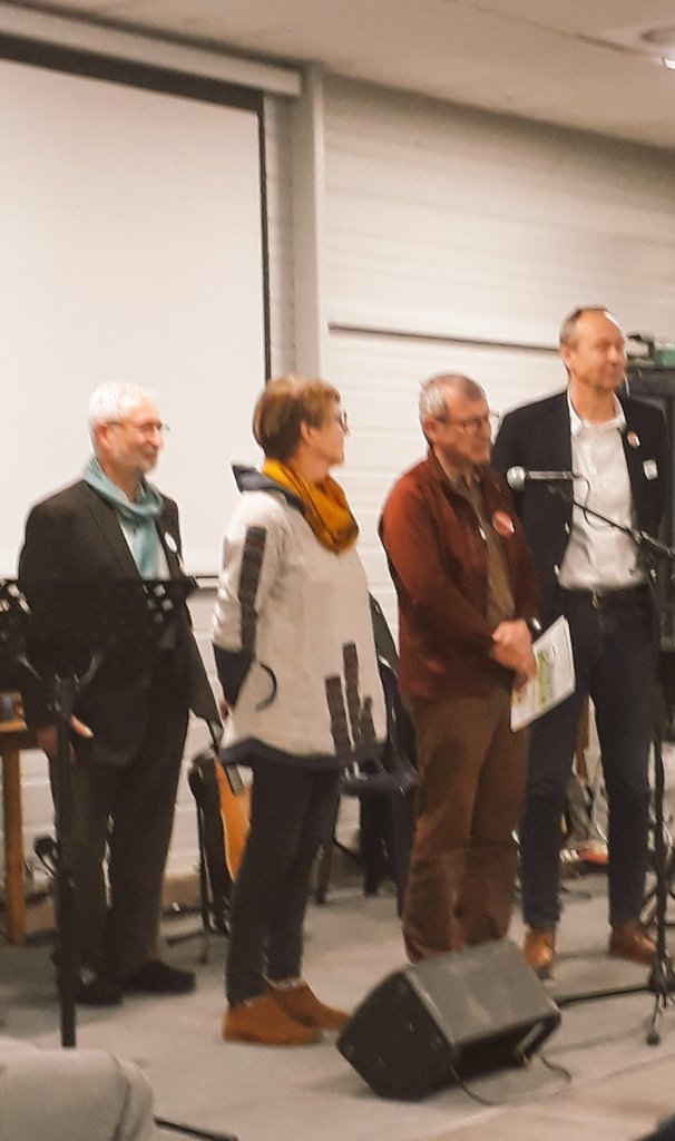 Solidheres_SMH's tweet photo. 3 élus grenoblois sont venus saluer la demarche #Solidheres @pierremeriaux @PascalClouaire @maryvaverte https://t.co/nBreXvkjLq