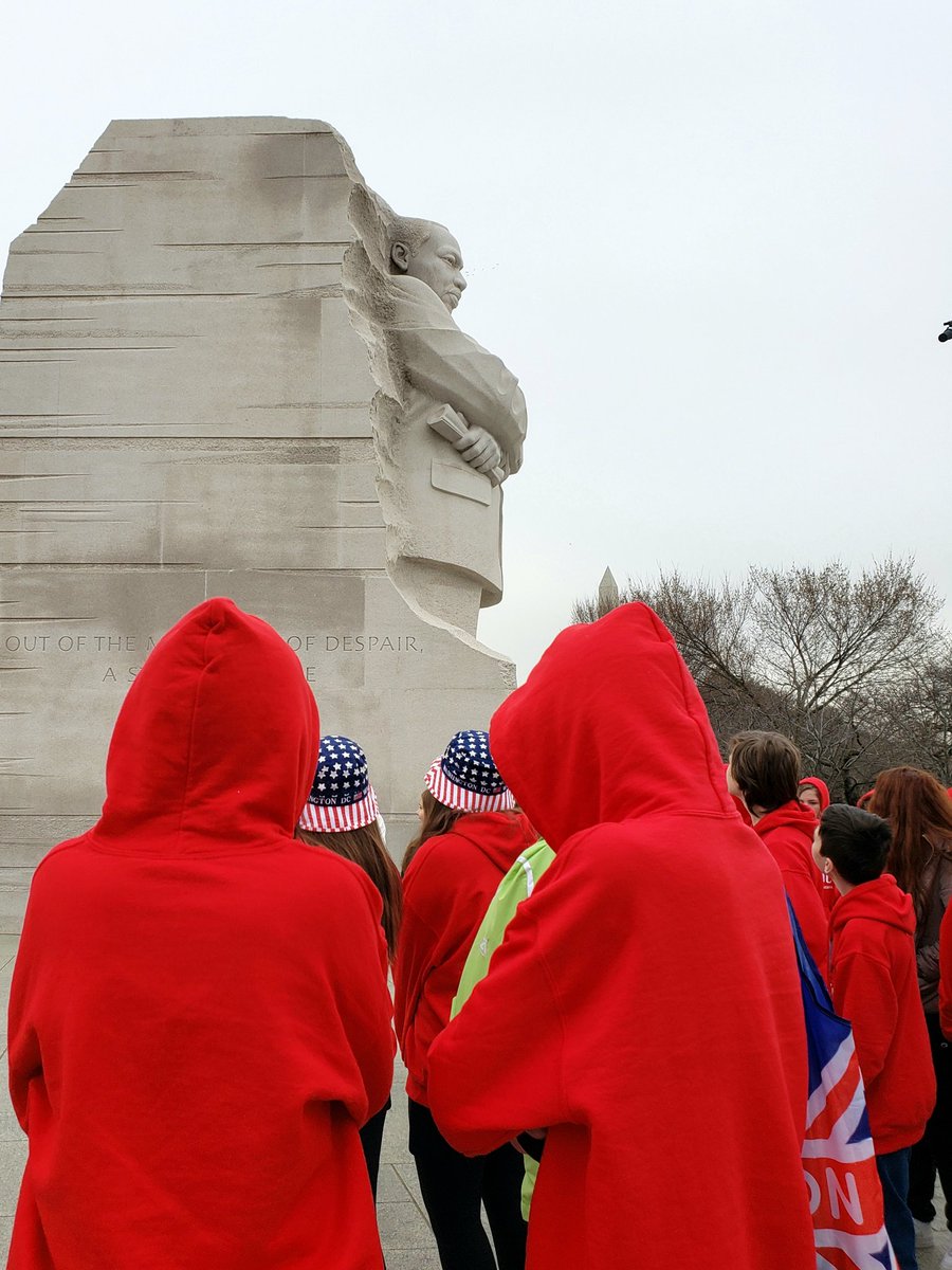 ArtWithWithers's tweet photo. Day two of #ChargingIntoDC @AFMSChargers 💙🇺🇲❤🇺🇲💙 https://t.co/JV06vsQzch