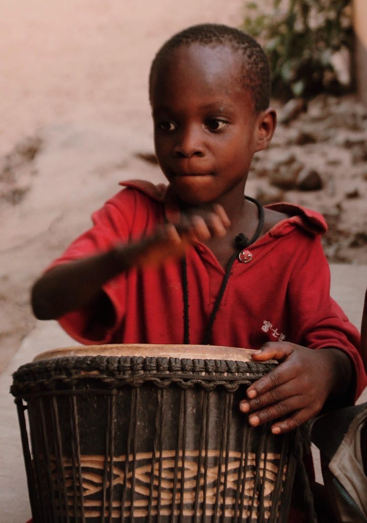 adepu_ong's tweet photo. Hoy es el día de la Independencia en #Ghana 🇬🇭
.
Os traemos una nueva entrada en el blog de @adepu_ong 💻
.
Puedes leerla aquí: “Yabu, yabu” 👉 https://t.co/U26QXXFFtJ
.
¡Esperamos que os guste! 😘
.
#compromisoUVa #PracticumGhana
#GhanaIndependence #GhanaAt63 #IndependenceDay https://t.co/VOnSYUNtL8