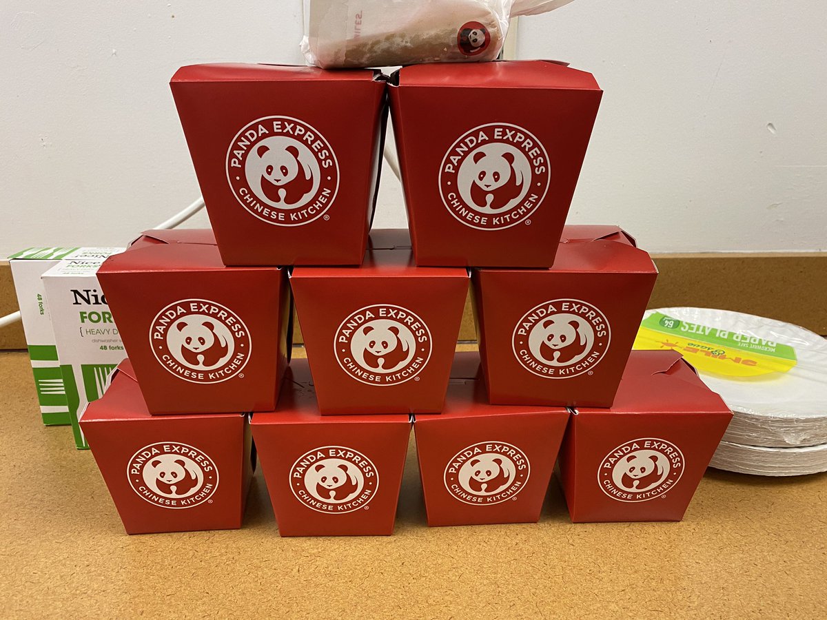 triaji2087's tweet photo. Something light for the team. #potluckfriday #attspiritweek #pandapanda https://t.co/CP9elJ3SD7