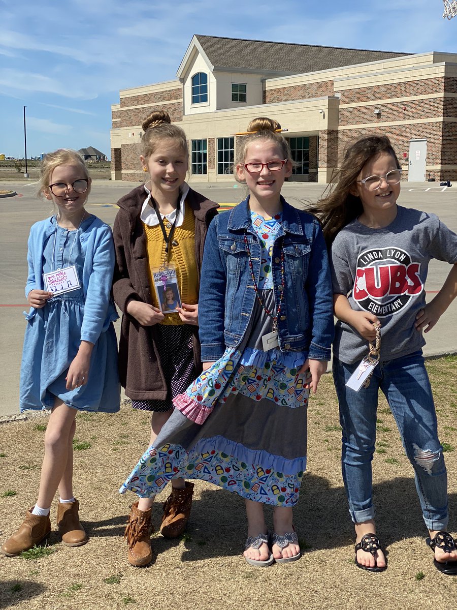 4th Grade Lyon Cubs today, future teachers tomorrow!! Career Day 2020. #lyonleads #lindalyones