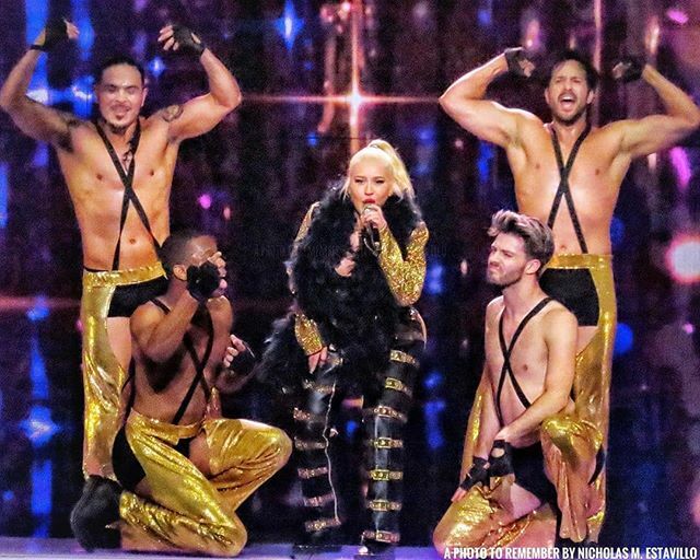 onlyonextina's tweet photo. 💥💥💥
#theXperience picture by @a_photo_to_remember https://t.co/Kw1m1SFuya
