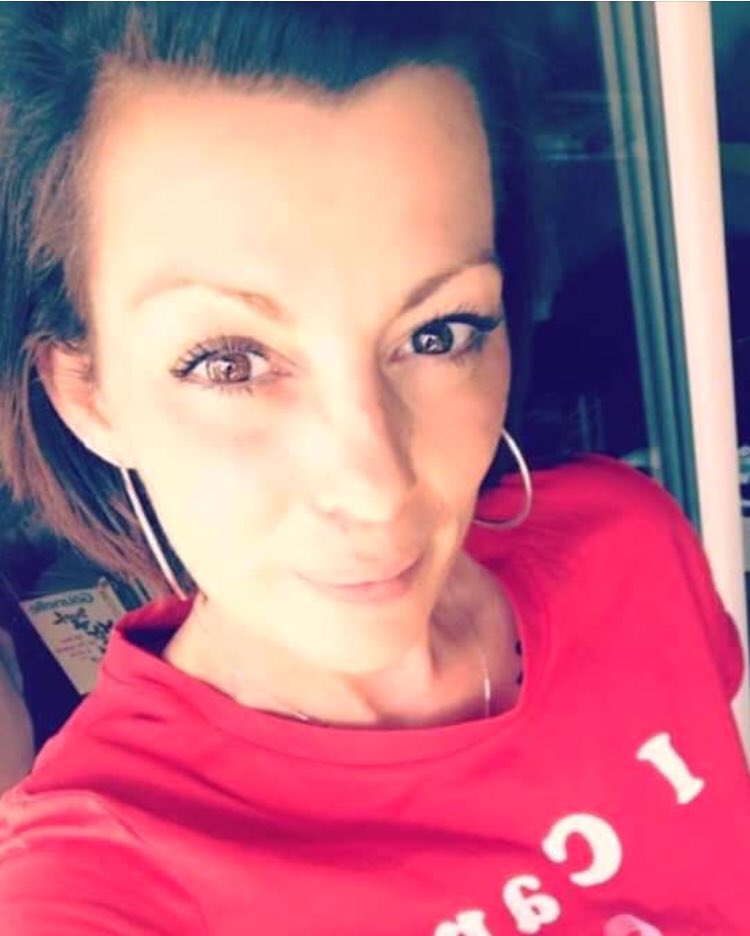 Elle avait 39 ans. Un #cancer du sein #triplenégatif métastatique. L’#immunotherapie ? Pour notre cancer, cette porte est fermée alors que les études montrent son efficacité. Pardon Mélanie. Je te jure que j’ai essayé d’élever la voix...