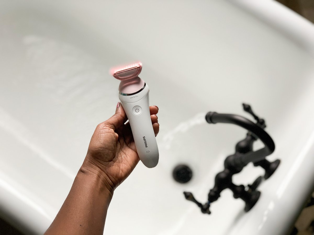No need to leave your house for a little self-care. <a href="/PhilipsBeautyUS/">Philips Beauty US</a> makes it easy to pamper yourself with the #PhilipsSatinShaver. Discover other ways to pamper yourself at home unlikelymartha.com/philips-satins…  #ad