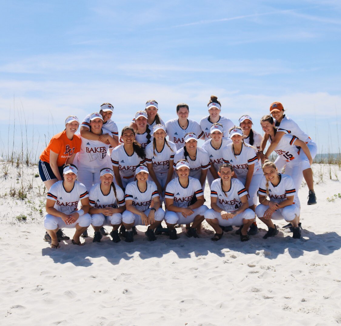 Itsssss #GameDay <a href="/BakerWildcatSB/">Baker University Softball</a>  friends!!! 💪🏼🙌🏼🥎🧡🥎🙌🏼💪🏼
#EtM