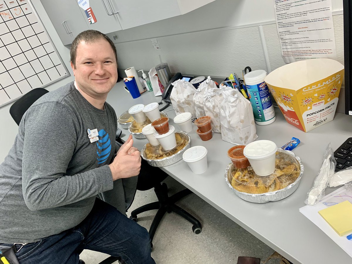 TeamPerrysburg's tweet photo. Celebrating Employee Appreciation Day with this group! Thank you for the hours of hard word and dedication you put in everyday. 😋🍴 #UnstOHPAble https://t.co/4wDAVfkaIJ