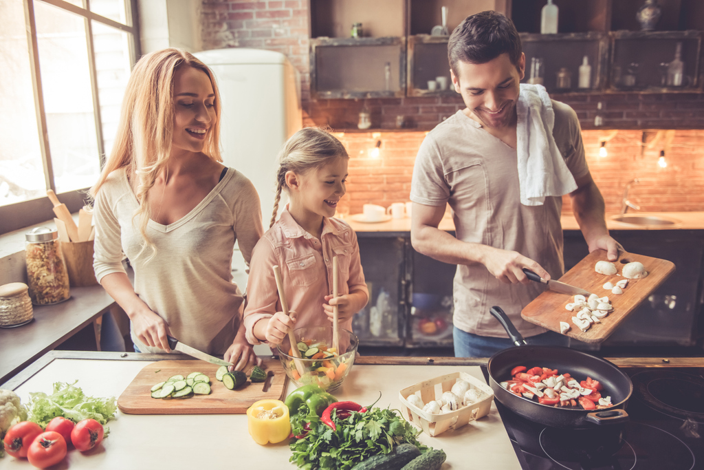 Cooking with the family anyone?  🥘🍕

 #food #recipe #foodie #instafood #yum #foodstagram #homemade #eat #tasty