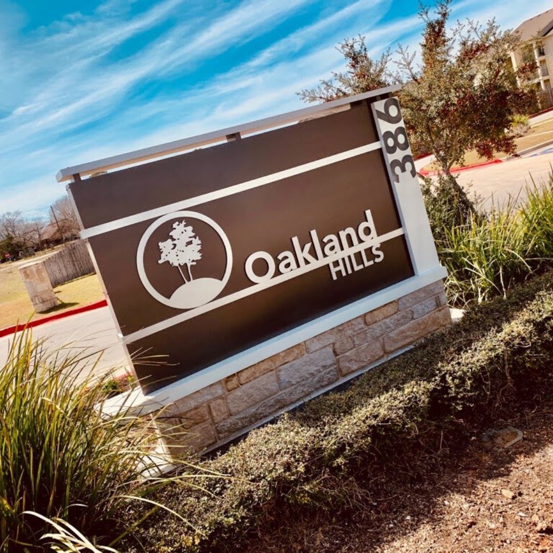 SignaramaDWTNSA's tweet photo. Showin' off because we've got the goods 😎! #friyay #tgif #customsignage #fullservicesolutions #signsofanykind #signaramadowntownsa https://t.co/xccHB3XOav https://t.co/qCoLth0YkG