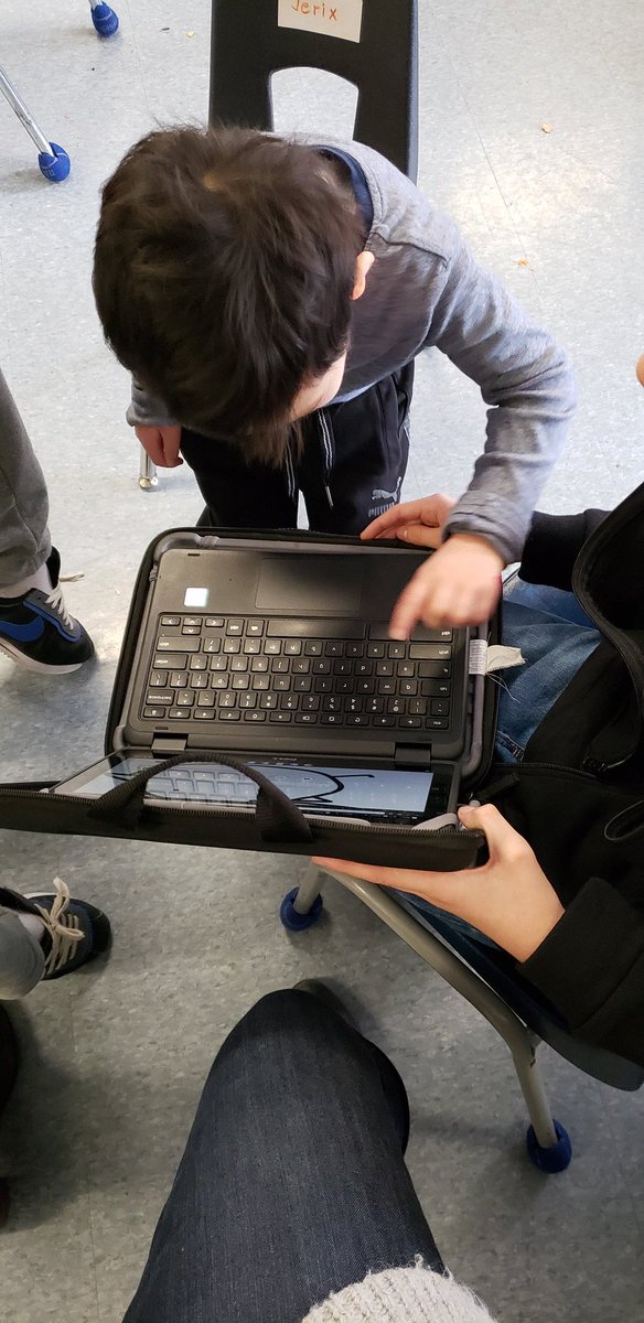 vickiemorgado1's tweet photo. Students in grade 7 @QofH_DPCDSB spending time with the student they will be designing their instrument for using @makeymakey #dpguidance so we can design with user in mind. Then reflecting on what we learned. #dpcdsb #natgeoservicelearning https://t.co/NWvXtqsrn5