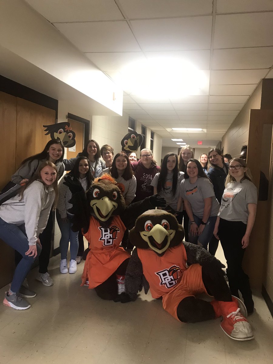jennaleep13's tweet photo. @BGSUBirds added some dance moves and excitement to the @WomeninTechBGSU day! @bgcollegeoftech @NWOstem https://t.co/smeRAaDjlj