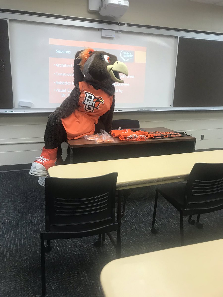 jennaleep13's tweet photo. @BGSUBirds added some dance moves and excitement to the @WomeninTechBGSU day! @bgcollegeoftech @NWOstem https://t.co/smeRAaDjlj