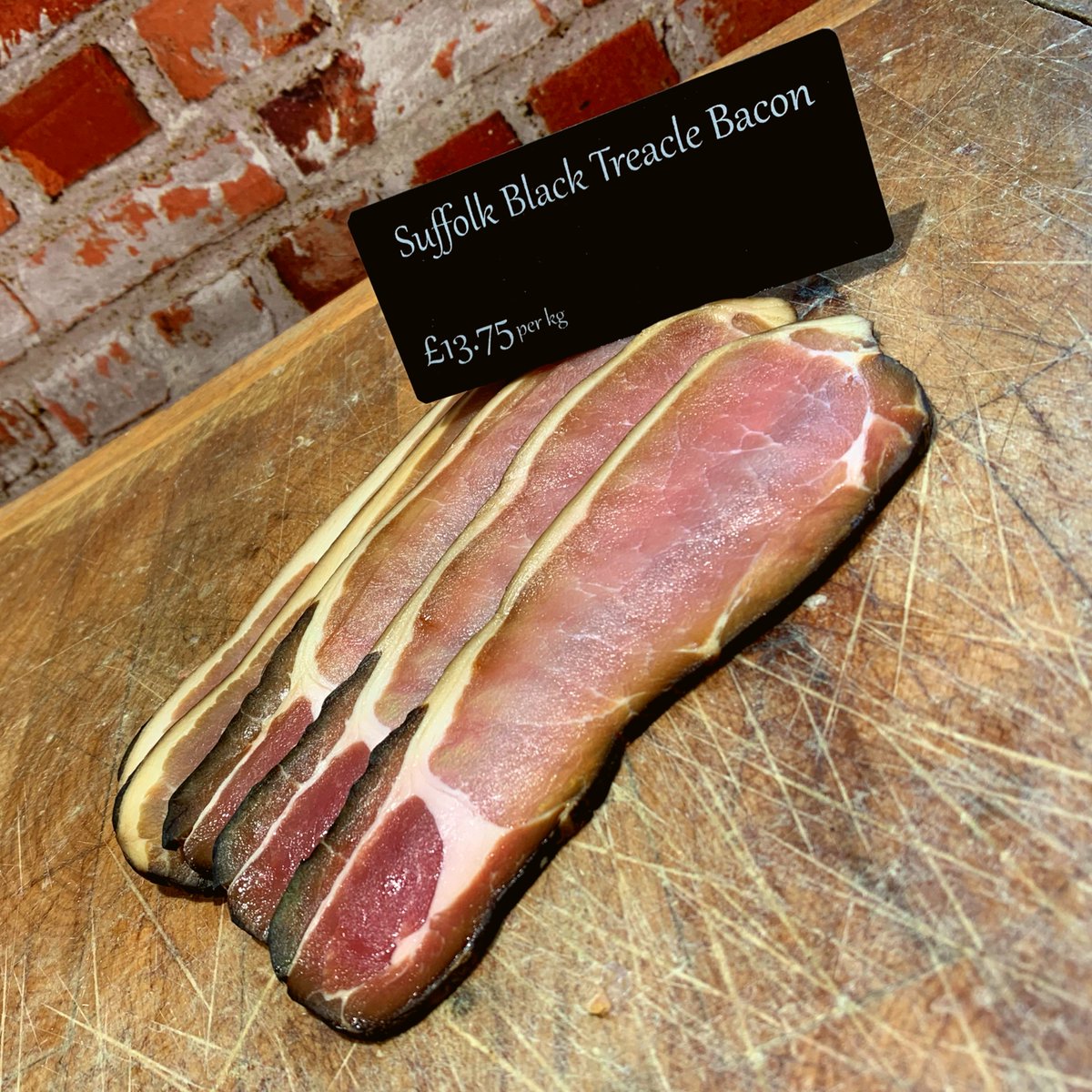 HubbardsButcher's tweet photo. Our Suffolk Black Treacle Bacon is brilliant for a sweet tooth. Cured in molasses, it’s spot on for a Sunday morning bacon sarnie 😋 
.
.
.
.
#treacle #suffolk #bacon #burystedmunds #butchers #butchersblock #baconsandwich #breakfast #lovelocal https://t.co/WYItGNflnn
