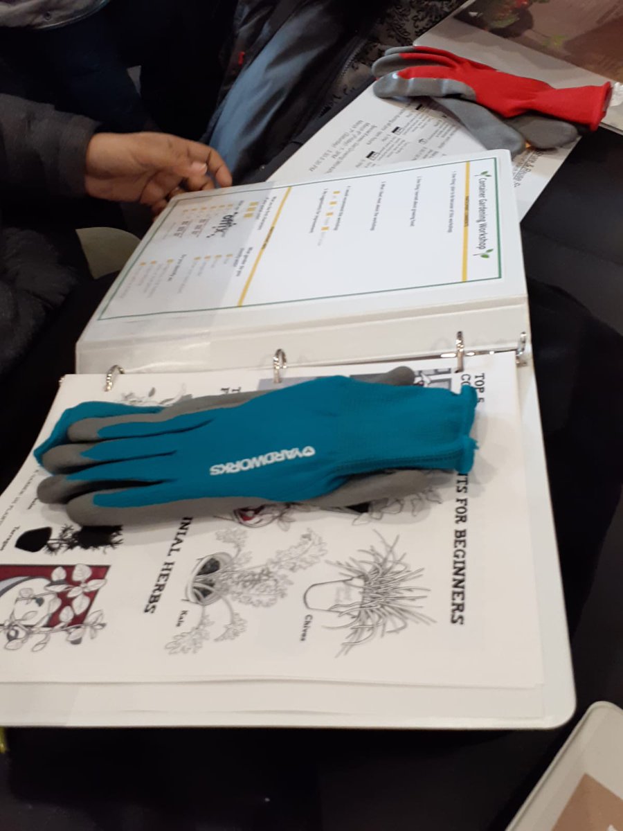 thecornersjt's tweet photo. "Get Growing" Workshop on balcony gardening at 240space. Great to see #stjamestown residents keen on starting their own food garden. For those who missed the workshop today please join us tomorrow 3:30PM. #torontocommunity #communityspace #myneighborhood #TOwaste #LivegreenTO https://t.co/EOUu9dZRGR