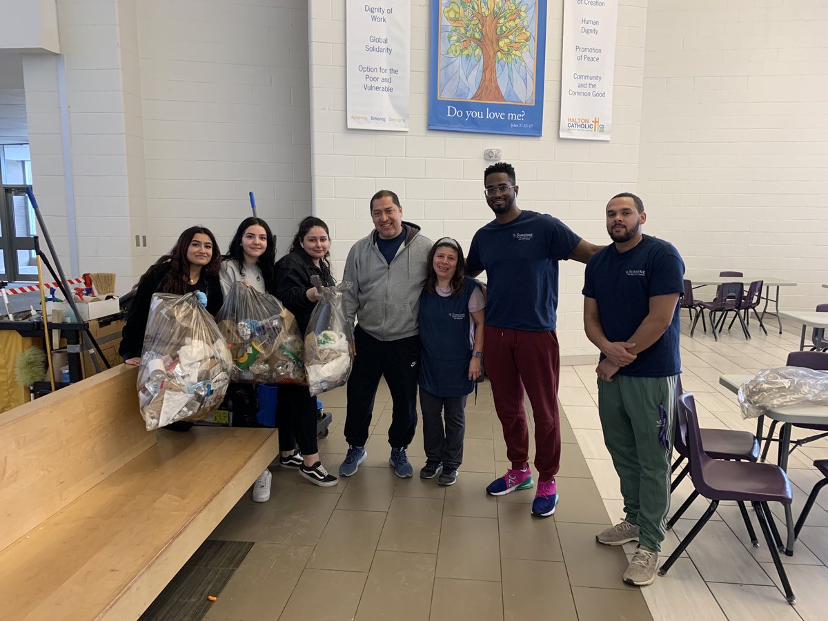 Grade 12 students volunteer their time to help out our custodial staff. Three bags of garbage left on our tables! Knights! We can do better! #Stewardsoftheearth, #AcceptIncludeServe ⁦@JVSOS⁩