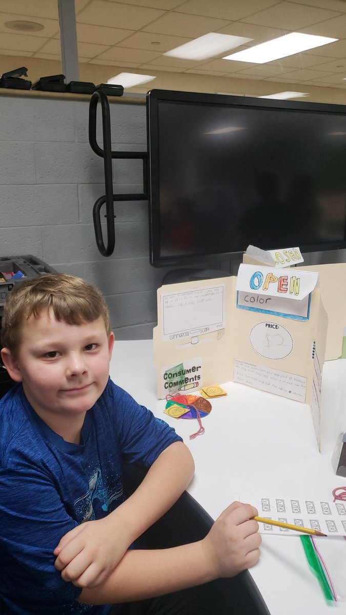 AngelaAdams3rd's tweet photo. Econmics lesson. The students created and sold their own products. Some future entrepreneurs!#AmandaElem #mustangsonthemove #activatingawesome https://t.co/AX4XRn7bR9
