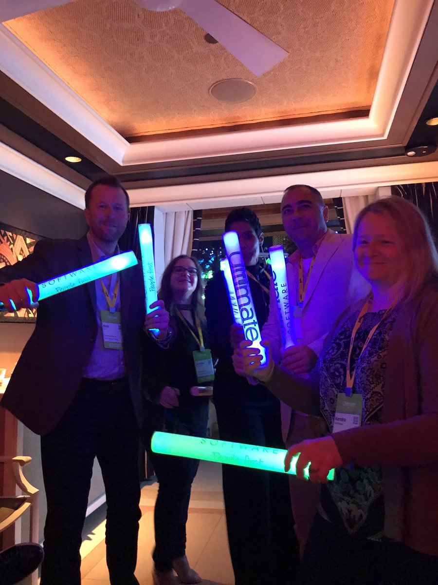 DavidCanup's tweet photo. I really enjoyed Connections 2020 with some of the best co-workers in the world. #ulticonnect @Jody_Kaminsky thank you for all of the hard work you and your team do for this. https://t.co/MTR87RjVWu
