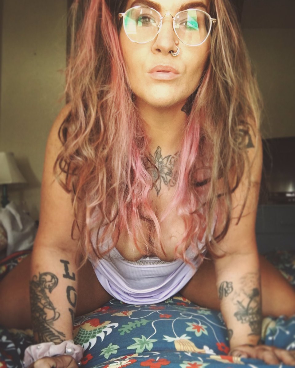 Th_BodyElectric's tweet photo. Come see why you're my favorite thing to think about. 

https://t.co/oS8ktZsZT4 https://t.co/gH0qyfobEb