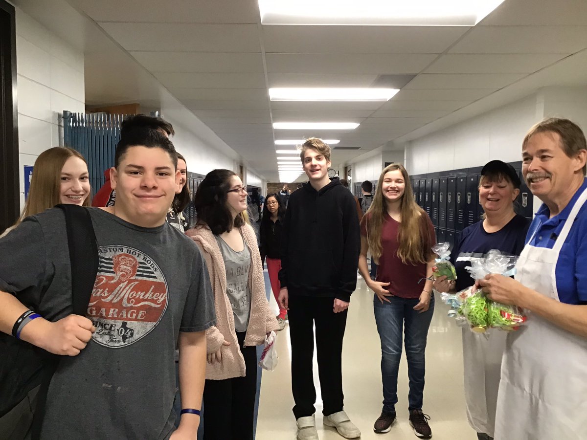 Steph_Sukow's tweet photo. SPARK shared our thanks with our cafeteria workers this morning! We are so lucky to have this crew at CG! @CGmrsmcknight @NeilLesinski #CGSPARK #BeCG https://t.co/wdq9EwDqoj