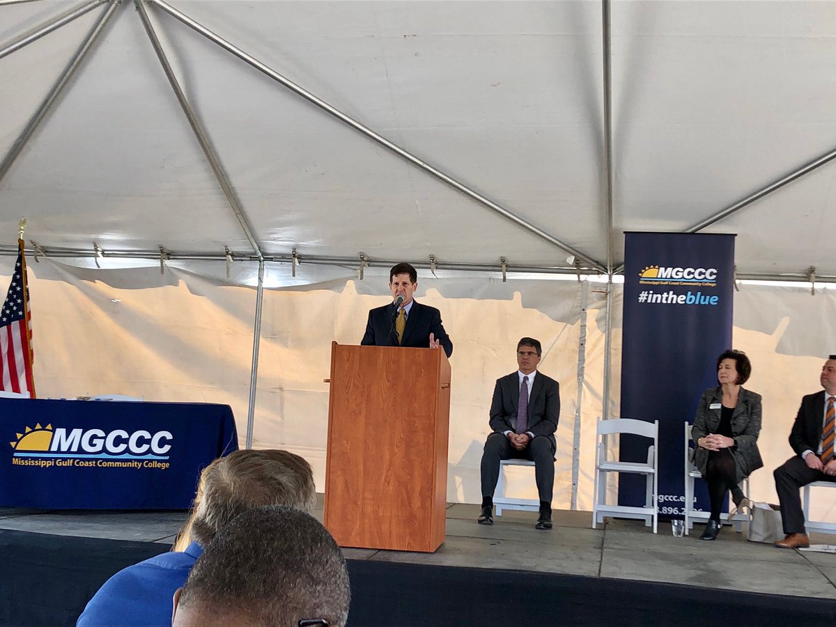 mgrahamMGCCC's tweet photo. Proud to partner with Halter Marine to offer an apprenticeship program to begin in August. Students will earn academic credit from MGCCC and have job opportunities from Halter Marine. #intheblue #mgccc #domore https://t.co/qK95ajKvsW