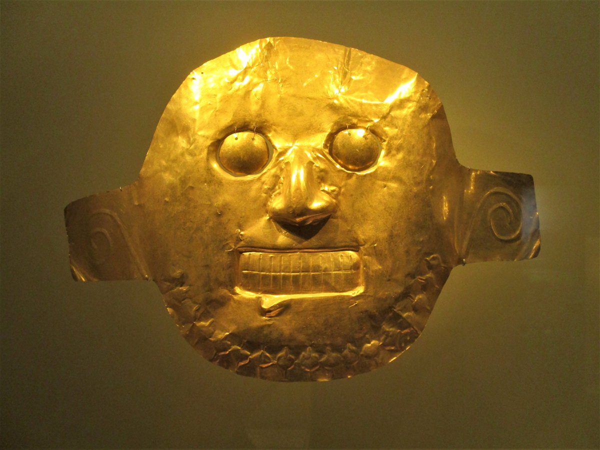 kuking1's tweet photo. #MuseodeOro The Gold Musuem in #Bogota #Colombia is chock-a-block with amazing ancient artefacts... https://t.co/xZf5qpo9Sy