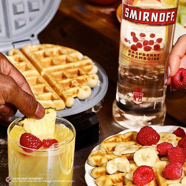 PBDutyFree's tweet photo. The Vodka Festival is here! For a limited time, get 3 x 1L bottles for $50CAD. Add this brunch punch to your weekend mix!

▫️ 1.5oz Smirnoff Raspberry Vodka
▫️ 3oz pineapple juice
▫️ Raspberry + pineapple garnish

More offers ⏩ https://t.co/Dmfa0SghIh

📸 @smirnoffca https://t.co/e6UucuML6n