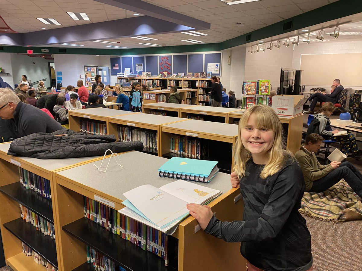 maxjenn's tweet photo. Loved being able to spend a few minutes before school with my #pixiestick to read!@BinghamEagles #BPSlearners #Marchisreadingmonth #teamrass #lastone #timestandstill #fifthgrade https://t.co/6L1s3nt6q3
