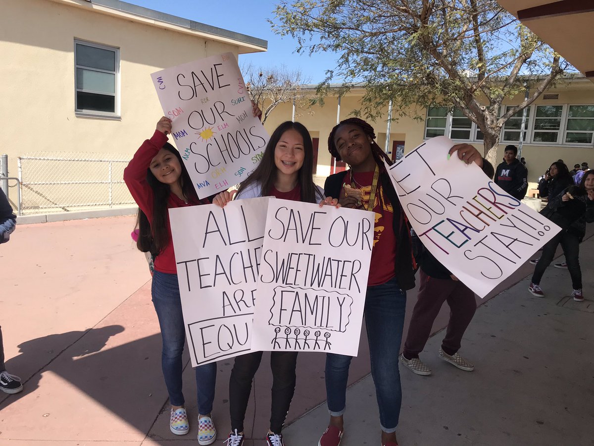 SOMBuccaneers's tweet photo. SOM students civically engaged in peaceful demonstrations. https://t.co/l4MzMkFWQo