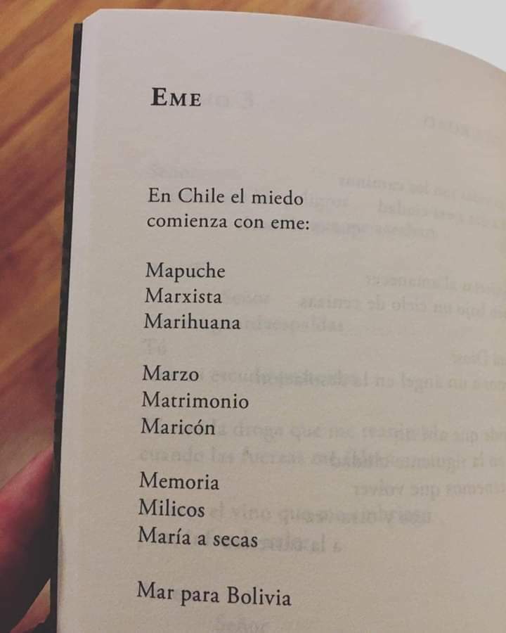 willkazarate's tweet photo. "#Eme" 
En #Chile 🇨🇱 el #miedo
comienza con eme:
#Mapuche
#Marxista
#Marihuana
#Marzo
#Matrimonio
#Maricon
#Memoria
#Milicos
#MariaASecas

#MarParaBolivia 🇧🇴

del libro "Nueva Antología" del profesor Eduardo Klein (Ediciones Puebloculto, 2018.) https://t.co/JlL2eatkTf