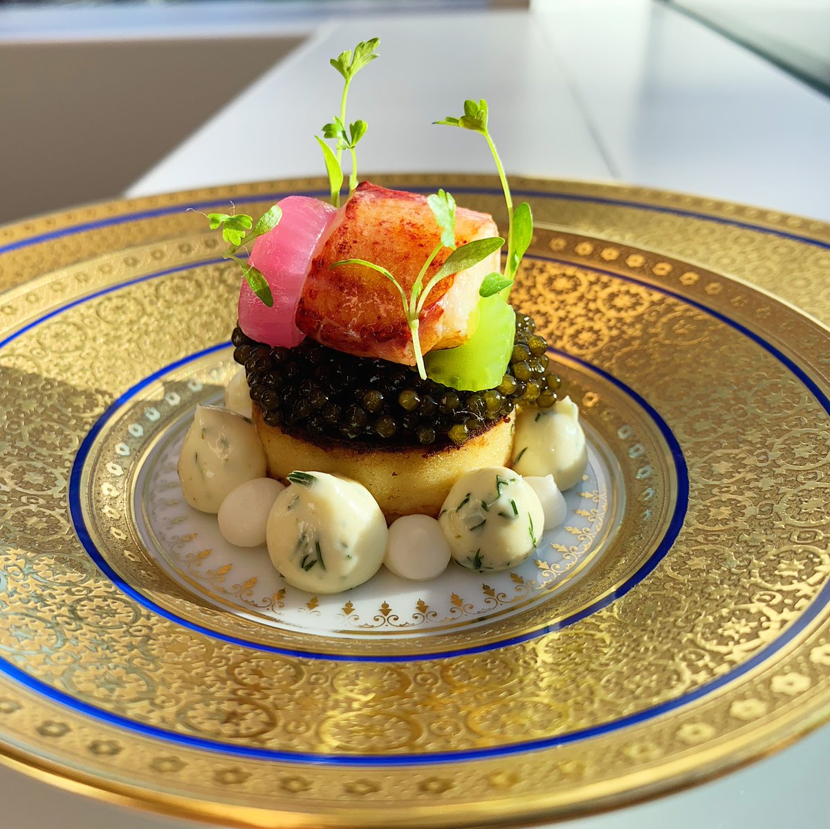 Royal Ossetra @regiisova Caviar | Nova Scotia Lobster, Toasted Brioche, “Pain Perdu,” Pickled Pearl Onions and Dill Mayonnaise #regiisova #caviar